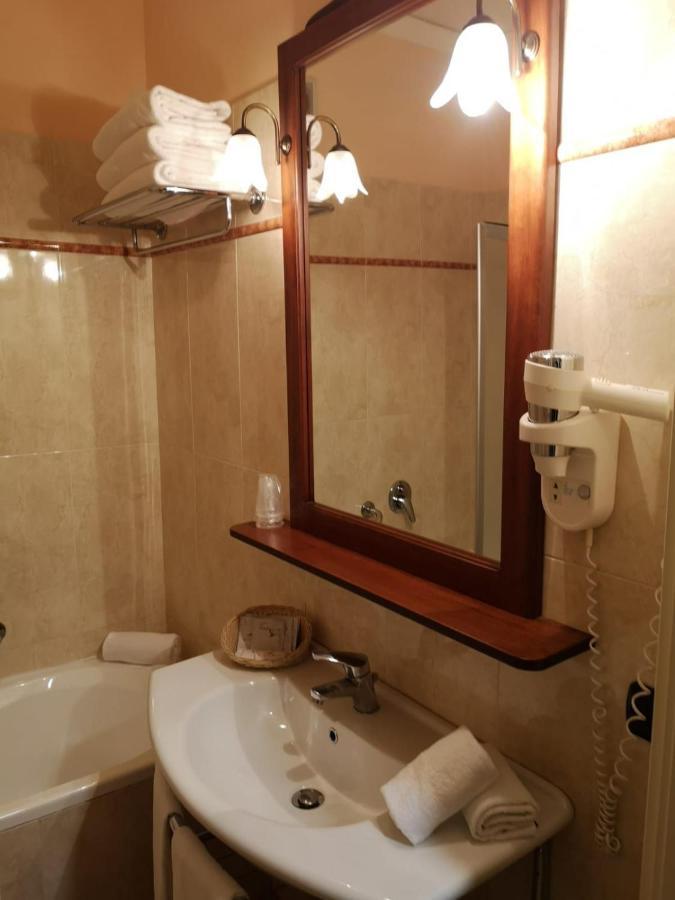 Hotel Villa Peretti Gela Exteriör bild